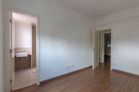 Apartamento à venda com 171m², 4 quartos e 4 vagasQuarto 2