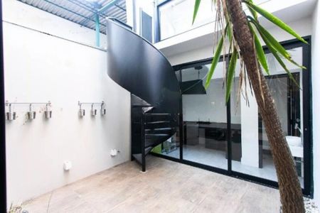 Casa à venda com 250m², 3 quartos e 2 vagas