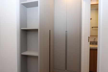 Apartamento para alugar com 77m², 2 quartos e 2 vagasCloset da Suíte