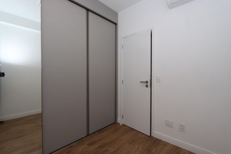 Apartamento para alugar com 77m², 2 quartos e 2 vagasQuarto 