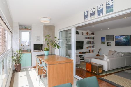 Apartamento à venda com 136m², 3 quartos e 3 vagas Apartamento à venda com 136m², 3 quartos e 3 vagasVaranda Gourmet