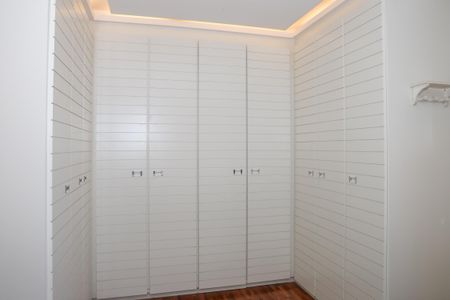 Apartamento à venda com 136m², 3 quartos e 3 vagas Apartamento à venda com 136m², 3 quartos e 3 vagasSuíte 1