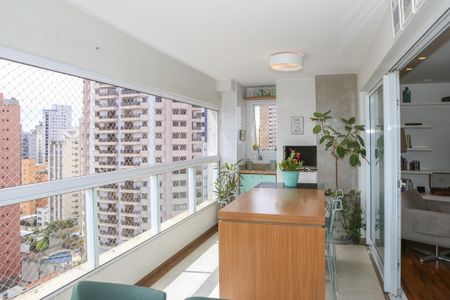 Apartamento à venda com 136m², 3 quartos e 3 vagas Apartamento à venda com 136m², 3 quartos e 3 vagasVaranda Gourmet