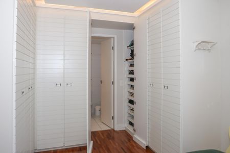 Apartamento à venda com 136m², 3 quartos e 3 vagas Apartamento à venda com 136m², 3 quartos e 3 vagasSuíte 1