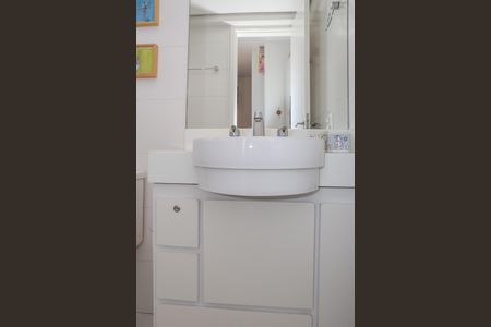 Apartamento à venda com 136m², 3 quartos e 3 vagas Apartamento à venda com 136m², 3 quartos e 3 vagasBanheiro da Suíte 2
