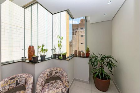 Apartamento à venda com 101m², 3 quartos e 1 vaga Apartamento à venda com 101m², 3 quartos e 1 vagaVaranda