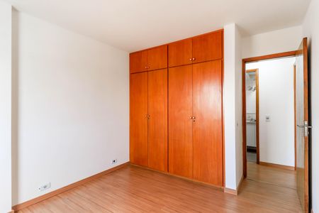 Apartamento à venda com 85m², 2 quartos e 1 vaga Apartamento à venda com 85m², 2 quartos e 1 vagaQuarto