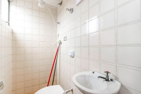 Apartamento à venda com 85m², 2 quartos e 1 vaga Apartamento à venda com 85m², 2 quartos e 1 vagaBanheiro de serviço