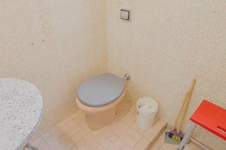 Casa à venda com 158m², 3 quartos e 2 vagasBanheiro