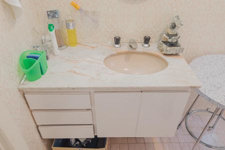 Casa à venda com 158m², 3 quartos e 2 vagasBanheiro