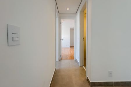 Apartamento para alugar com 72m², 2 quartos e 1 vaga Apartamento para alugar com 72m², 2 quartos e 1 vagaCorredor