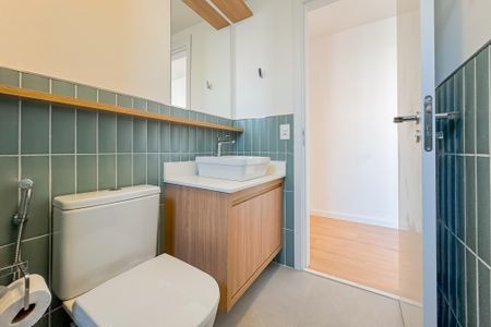 Apartamento para alugar com 72m², 2 quartos e 1 vaga Apartamento para alugar com 72m², 2 quartos e 1 vagaBanheiro da Suíte 2
