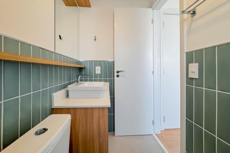 Apartamento para alugar com 72m², 2 quartos e 1 vaga Apartamento para alugar com 72m², 2 quartos e 1 vagaBanheiro da Suíte 1