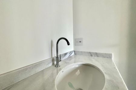 Apartamento à venda com 35m², 1 quarto e sem vaga Apartamento à venda com 35m², 1 quarto e sem vagaBanheiro da Suíte