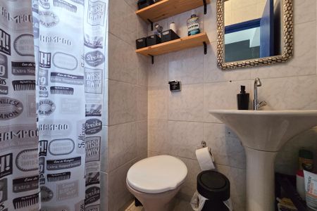 Casa à venda com 165m², 3 quartos e 1 vagaBanheiro da Suíte 1