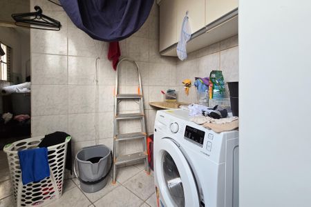 Casa à venda com 165m², 3 quartos e 1 vagaÁrea de Serviço