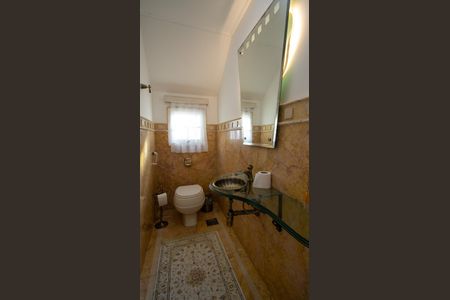 Casa de condomínio à venda com 600m², 4 quartos e 4 vagas Casa de condomínio à venda com 600m², 4 quartos e 4 vagasLavabo