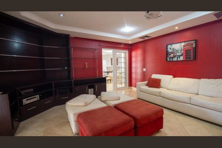 Casa de condomínio à venda com 600m², 4 quartos e 4 vagas Casa de condomínio à venda com 600m², 4 quartos e 4 vagasSala de TV