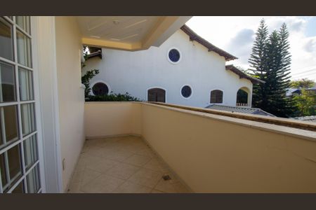 Casa de condomínio à venda com 600m², 4 quartos e 4 vagas Casa de condomínio à venda com 600m², 4 quartos e 4 vagasVaranda da Suíte 2