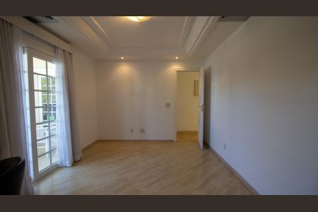 Casa de condomínio à venda com 600m², 4 quartos e 4 vagas Casa de condomínio à venda com 600m², 4 quartos e 4 vagasSuíte 4