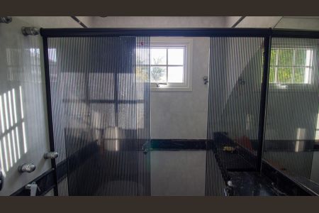 Casa de condomínio à venda com 600m², 4 quartos e 4 vagas Casa de condomínio à venda com 600m², 4 quartos e 4 vagasBanheiro da Suíte 3