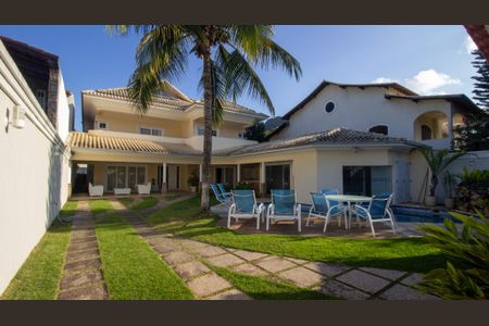 Casa de condomínio à venda com 600m², 4 quartos e 4 vagas Casa de condomínio à venda com 600m², 4 quartos e 4 vagasQuintal