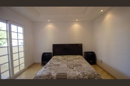 Casa de condomínio à venda com 600m², 4 quartos e 4 vagas Casa de condomínio à venda com 600m², 4 quartos e 4 vagasSuíte 3