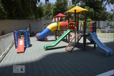 Apartamento à venda com 62m², 2 quartos e 1 vaga Apartamento à venda com 62m², 2 quartos e 1 vagaÁrea comum - Playground