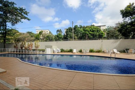 Apartamento à venda com 62m², 2 quartos e 1 vaga Apartamento à venda com 62m², 2 quartos e 1 vagaÁrea comum - Piscina