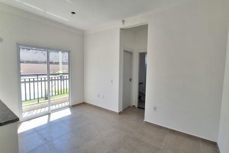 Sala de apartamento para alugar com 2 quartos, 48m² em Figueira, Duque de Caxias