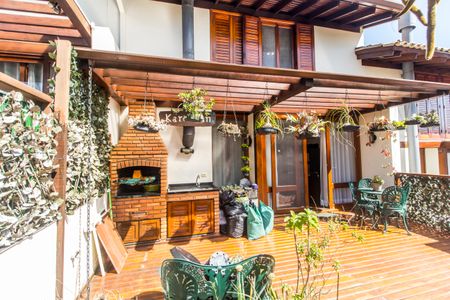 Casa de condomínio à venda com 176m², 3 quartos e 2 vagas Casa de condomínio à venda com 176m², 3 quartos e 2 vagasÁrea Externa