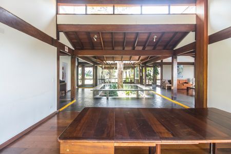 Casa de condomínio à venda com 176m², 3 quartos e 2 vagas Casa de condomínio à venda com 176m², 3 quartos e 2 vagasÁrea comum