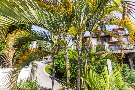 Casa de condomínio à venda com 176m², 3 quartos e 2 vagas Casa de condomínio à venda com 176m², 3 quartos e 2 vagasVaranda Suíte Vista