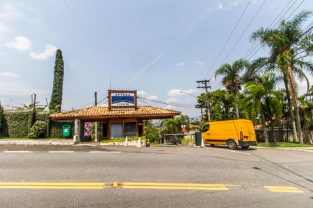 Casa de condomínio à venda com 176m², 3 quartos e 2 vagas Casa de condomínio à venda com 176m², 3 quartos e 2 vagasFachada