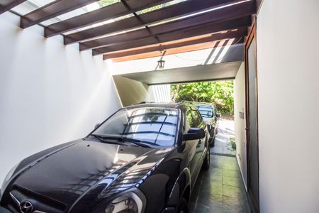 Casa de condomínio à venda com 176m², 3 quartos e 2 vagas Casa de condomínio à venda com 176m², 3 quartos e 2 vagasGaragem