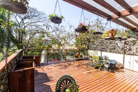 Casa de condomínio à venda com 176m², 3 quartos e 2 vagas Casa de condomínio à venda com 176m², 3 quartos e 2 vagasÁrea Externa