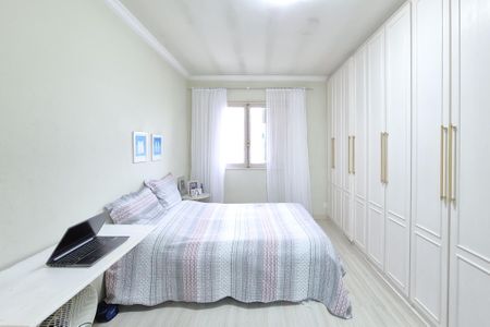 Casa à venda com 282m², 3 quartos e 5 vagas Casa à venda com 282m², 3 quartos e 5 vagasQuarto 2