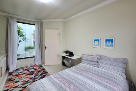 Casa à venda com 282m², 3 quartos e 5 vagas Casa à venda com 282m², 3 quartos e 5 vagasQuarto 2