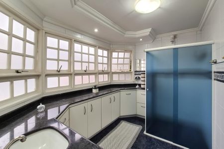 Casa à venda com 282m², 3 quartos e 5 vagas Casa à venda com 282m², 3 quartos e 5 vagasBanheiro da Suíte