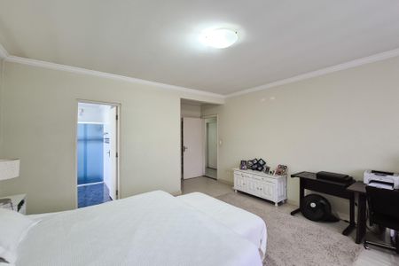 Casa à venda com 282m², 3 quartos e 5 vagas Casa à venda com 282m², 3 quartos e 5 vagasSuíte