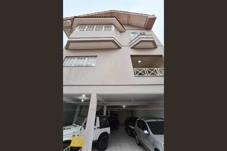 Casa à venda com 282m², 3 quartos e 5 vagas Casa à venda com 282m², 3 quartos e 5 vagasGaragem