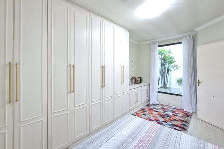 Casa à venda com 282m², 3 quartos e 5 vagas Casa à venda com 282m², 3 quartos e 5 vagasQuarto 2