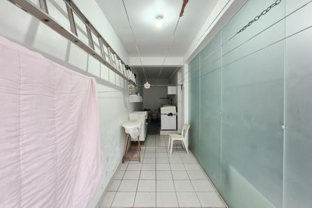 Casa à venda com 282m², 3 quartos e 5 vagas Casa à venda com 282m², 3 quartos e 5 vagasÁrea de Serviço