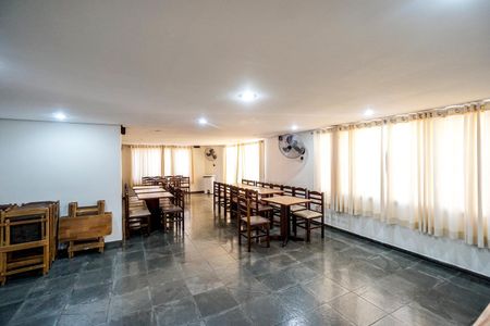 Apartamento à venda com 61m², 3 quartos e 1 vaga Apartamento à venda com 61m², 3 quartos e 1 vagaÁrea comum - Salão de festas