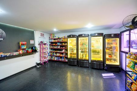 Apartamento à venda com 61m², 3 quartos e 1 vaga Apartamento à venda com 61m², 3 quartos e 1 vagaMercado