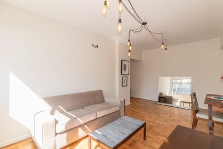 Sala de apartamento à venda com 2 quartos, 73m² em Vila Nova Conceição, São Paulo