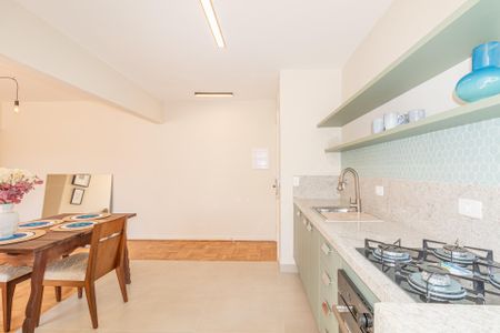 Cozinha de apartamento à venda com 2 quartos, 73m² em Vila Nova Conceição, São Paulo