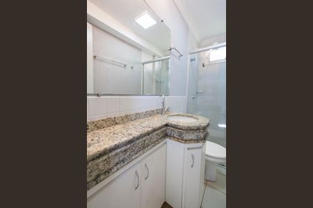 Apartamento para alugar com 70m², 3 quartos e 1 vaga Apartamento para alugar com 70m², 3 quartos e 1 vagaBanheiro da Suíte