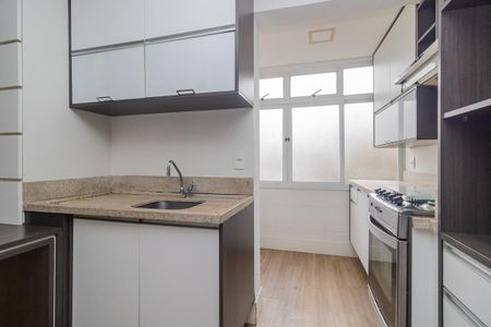 Apartamento à venda com 68m², 2 quartos e 1 vaga Apartamento à venda com 68m², 2 quartos e 1 vagaCozinha
