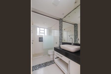 Apartamento à venda com 68m², 2 quartos e 1 vaga Apartamento à venda com 68m², 2 quartos e 1 vagaBanheiro